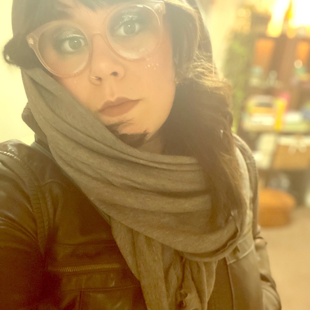 Meet your Posher, Gabriela